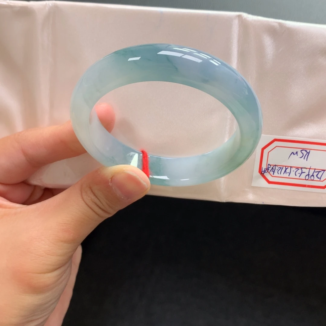 翡翠未镶嵌手镯40号52正胶润莫奈