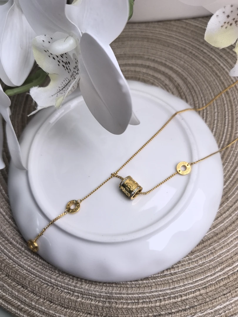 【限购一单】18k金吊坠z59