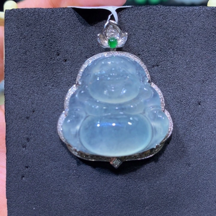 翡翠18K金镶嵌颈饰翡翠