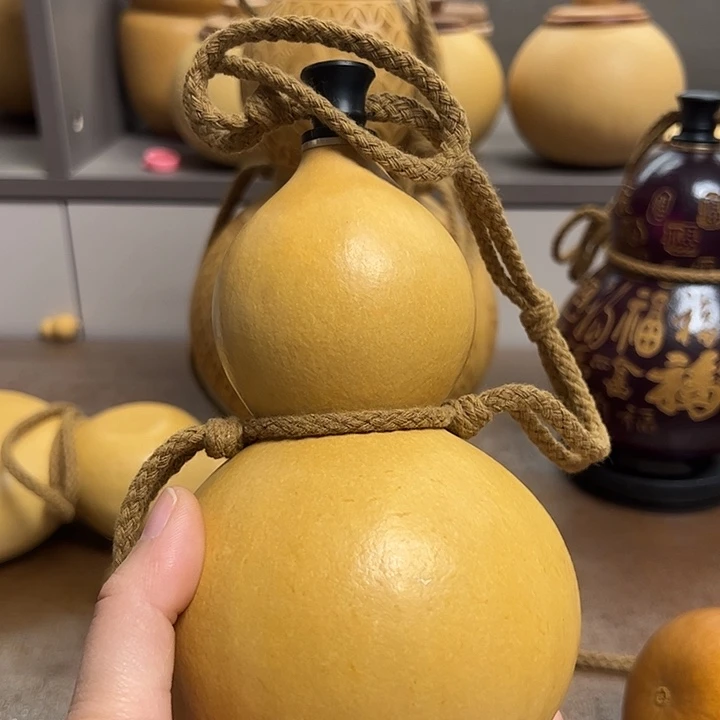 j***y摸摸摸着我哦哦哦
