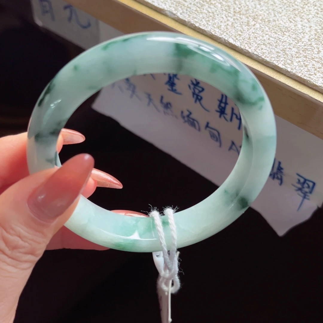 翡翠未镶嵌手镯手镯