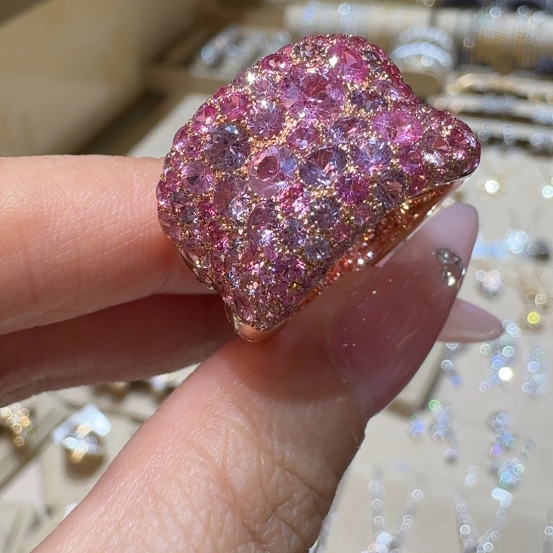 戒指18K金镶嵌蓝宝石