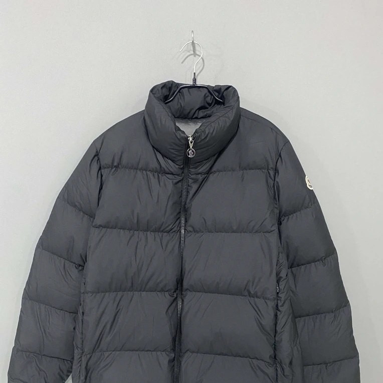 99新 MONCLER Abbadi黑色羽绒服/4码/76906
