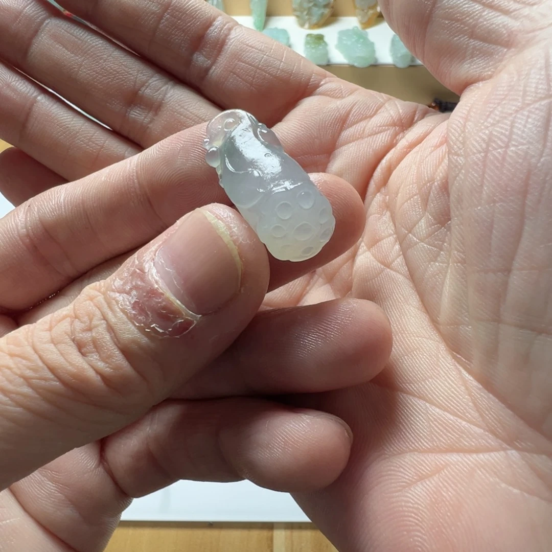 定制翡翠未镶嵌莲蓬