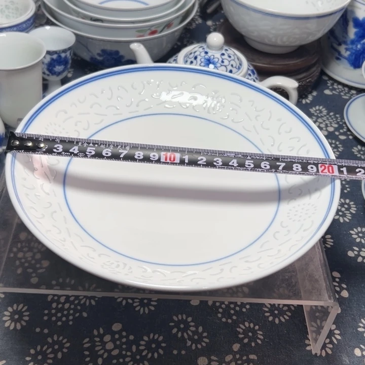 8寸素玲珑雕刻的福字盘