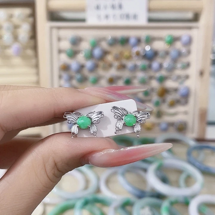 翡翠未镶嵌颈饰天然翡翠Ａ货