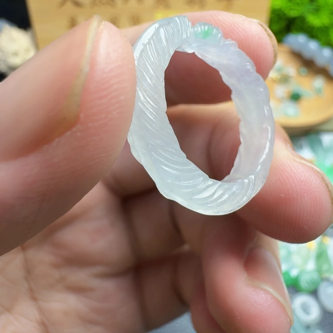 翡翠未镶嵌颈饰羽毛戒指15圈
