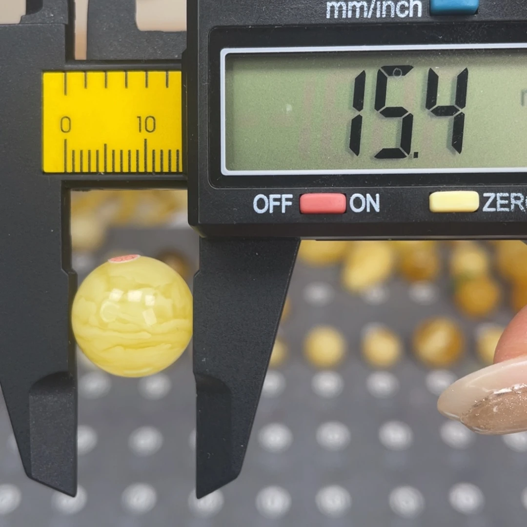 琥珀未镶嵌裸石51