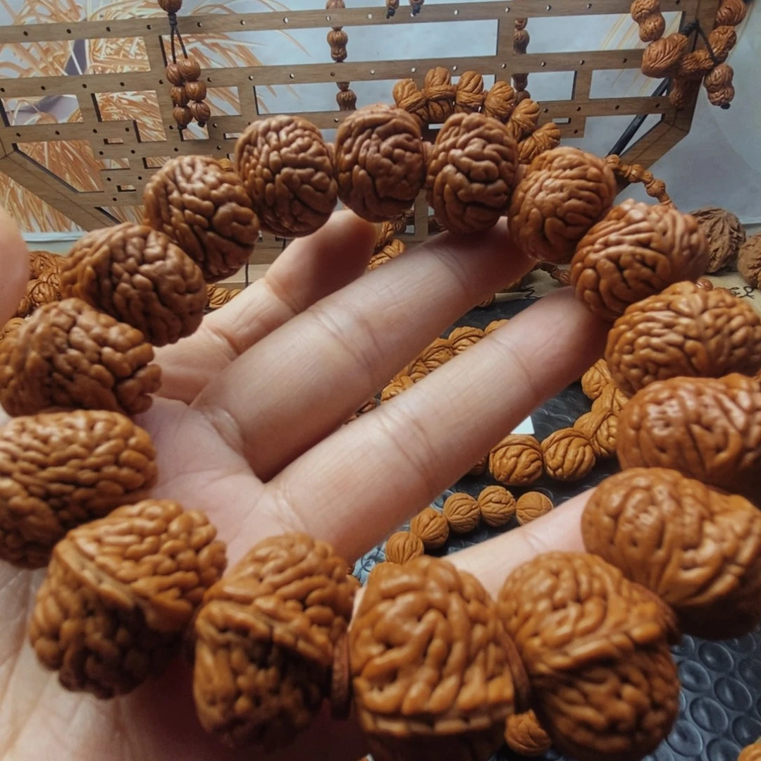 文玩核桃吊坠龙纹桃核