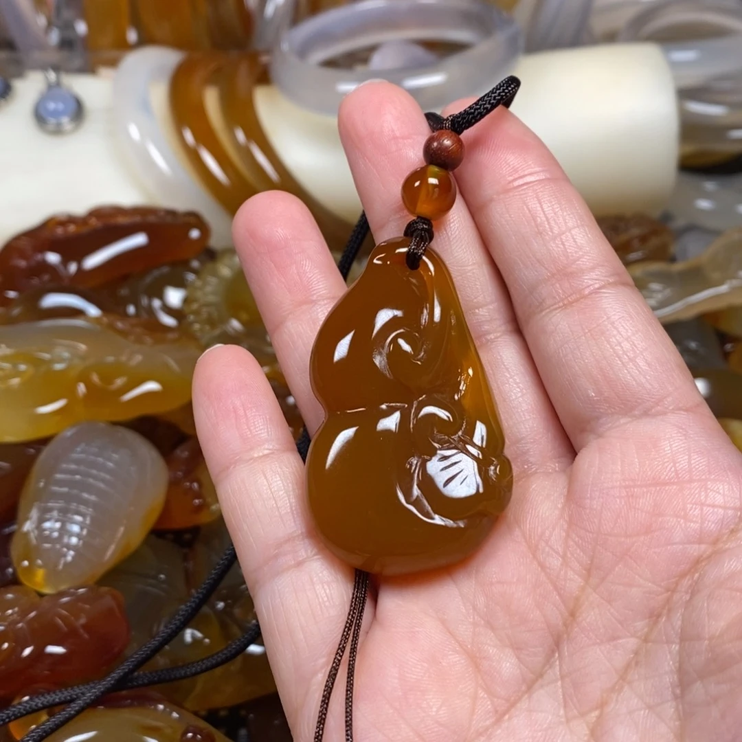 玛瑙/玉髓未镶嵌玛瑙吊坠