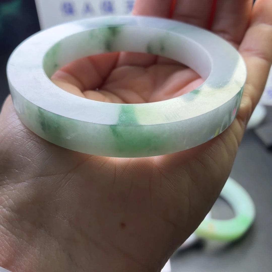 定制翡翠未镶嵌冰飘绿花