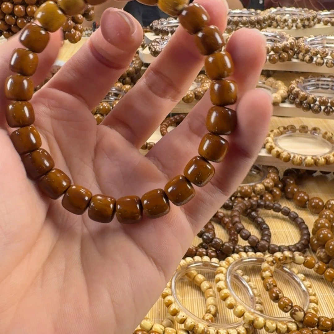 浊***人紫金鼠手串9mm实心色差