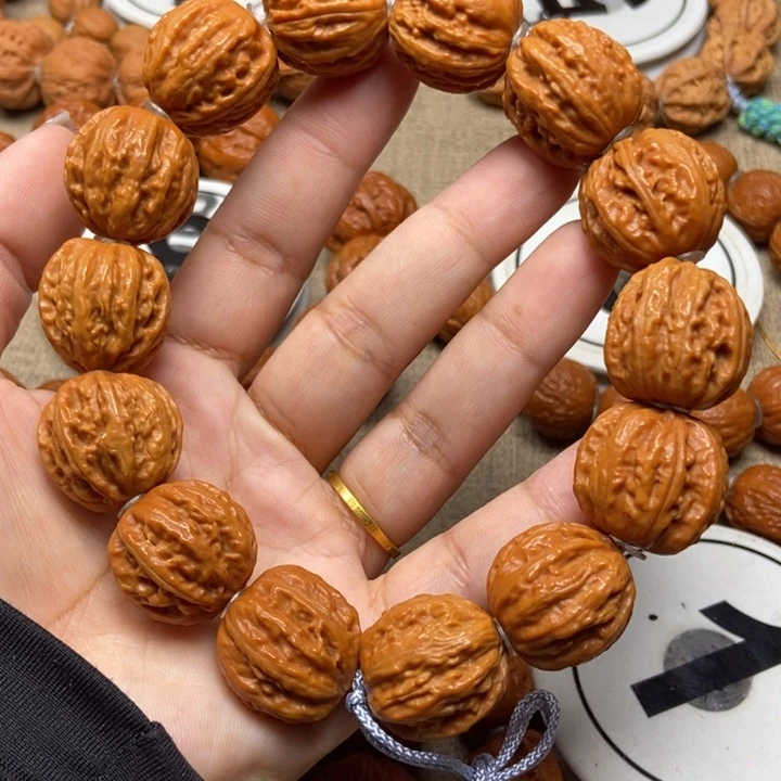 文玩核桃吊坠粗筋八棱