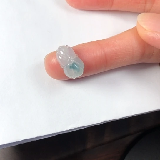 翡翠未镶嵌颈饰缅甸A货，每天下午1点半开播