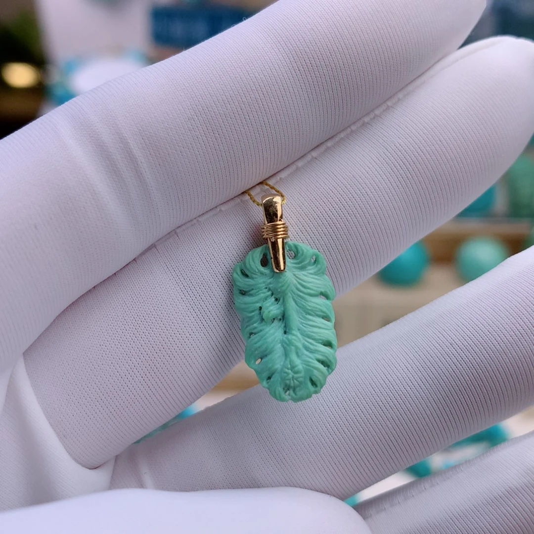 绿松石18K金镶嵌挂件