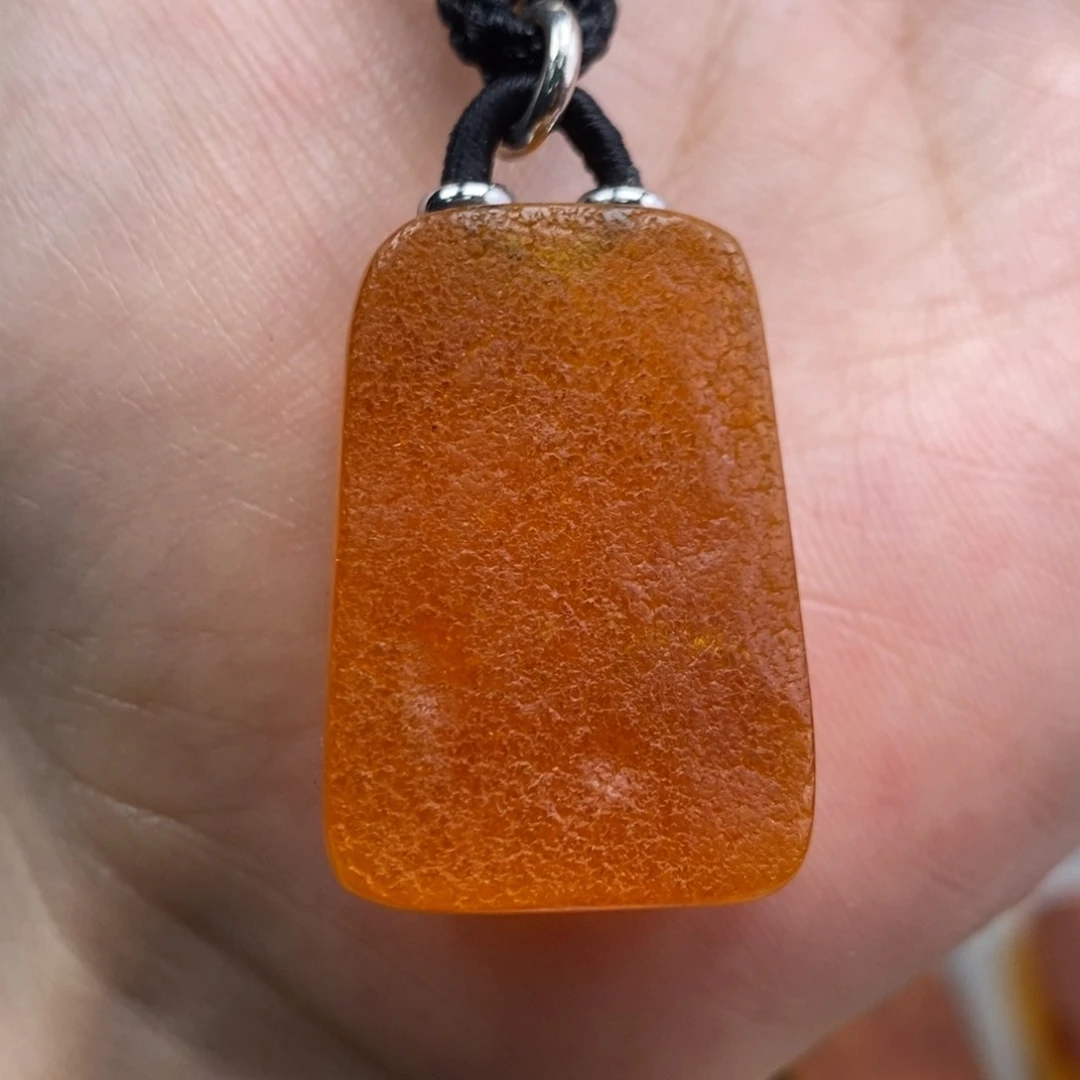 琥珀吊坠(赠链)未镶嵌