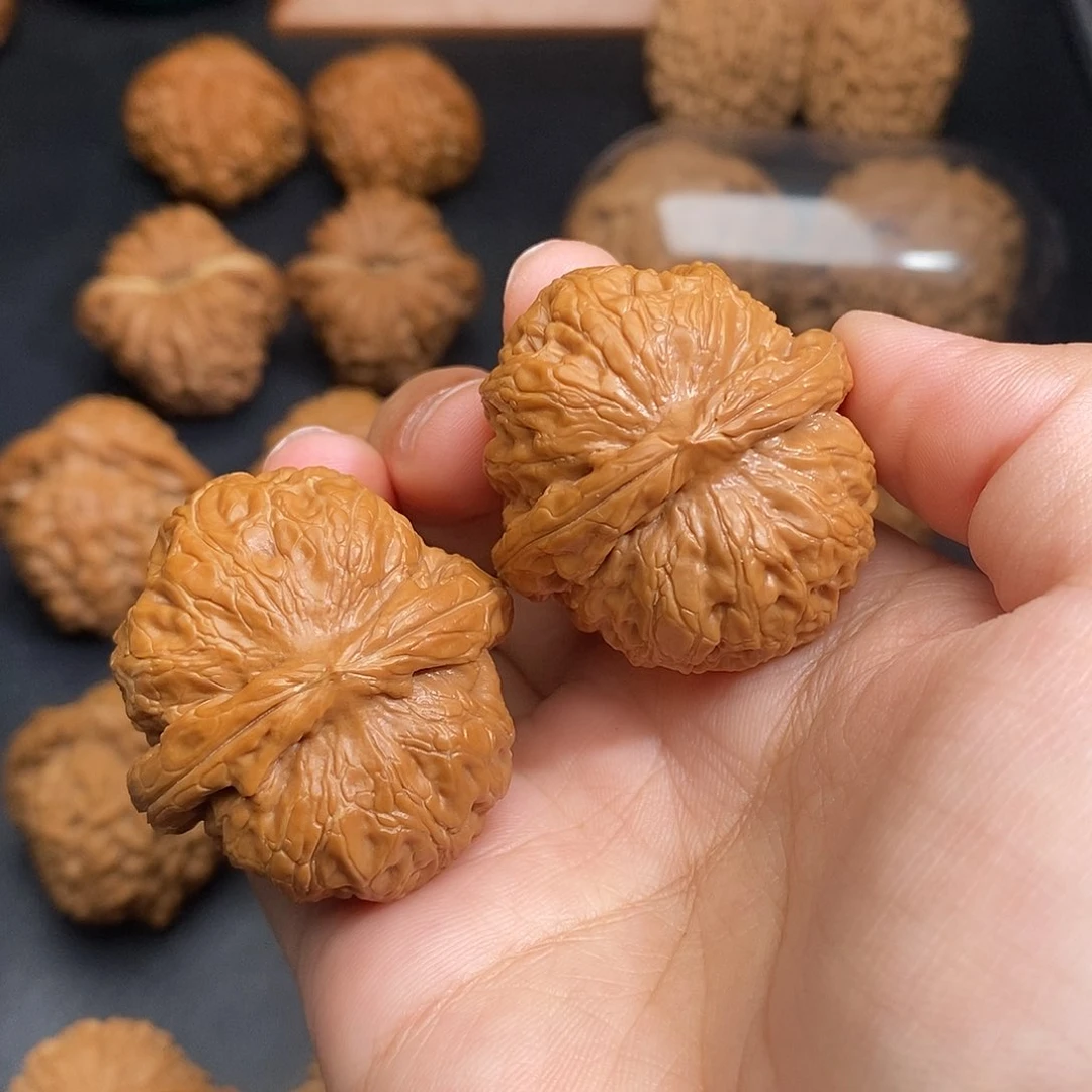 文玩核桃把件元宝39