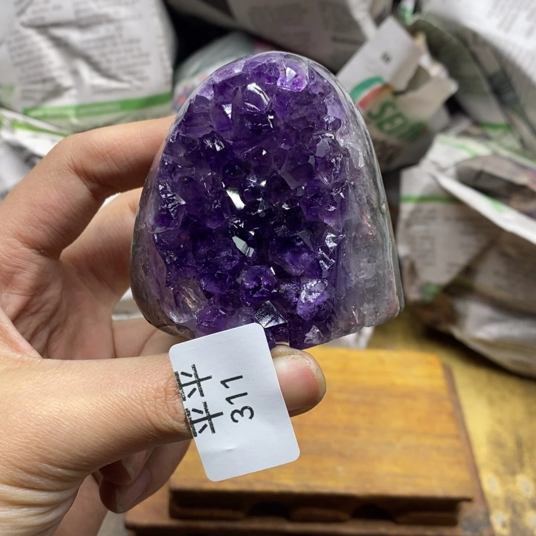 紫晶乌拉圭未镶嵌