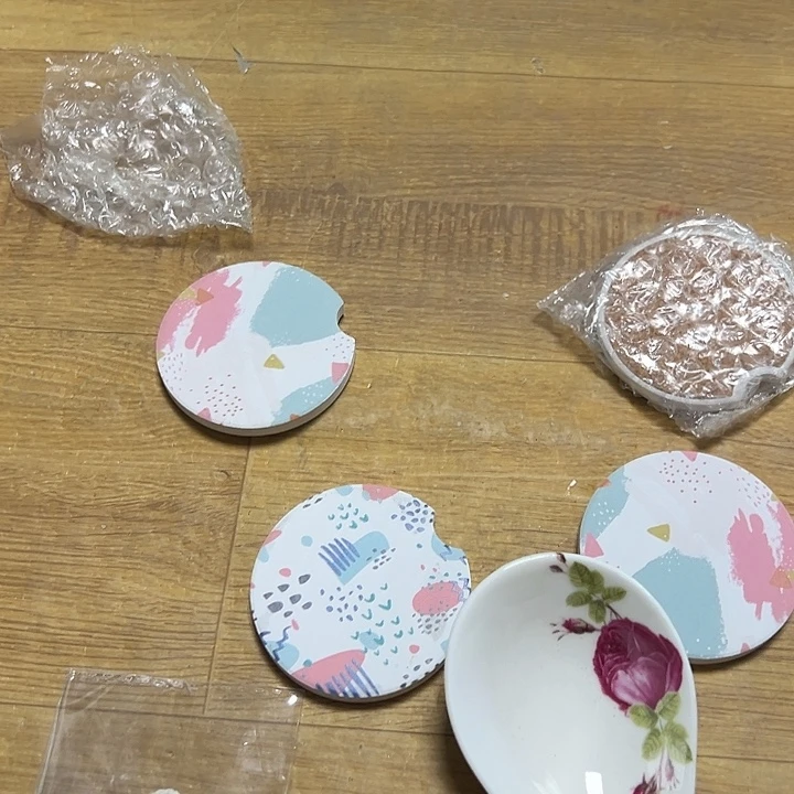 看图片去购买慎拍朱泥发四盒杯垫057