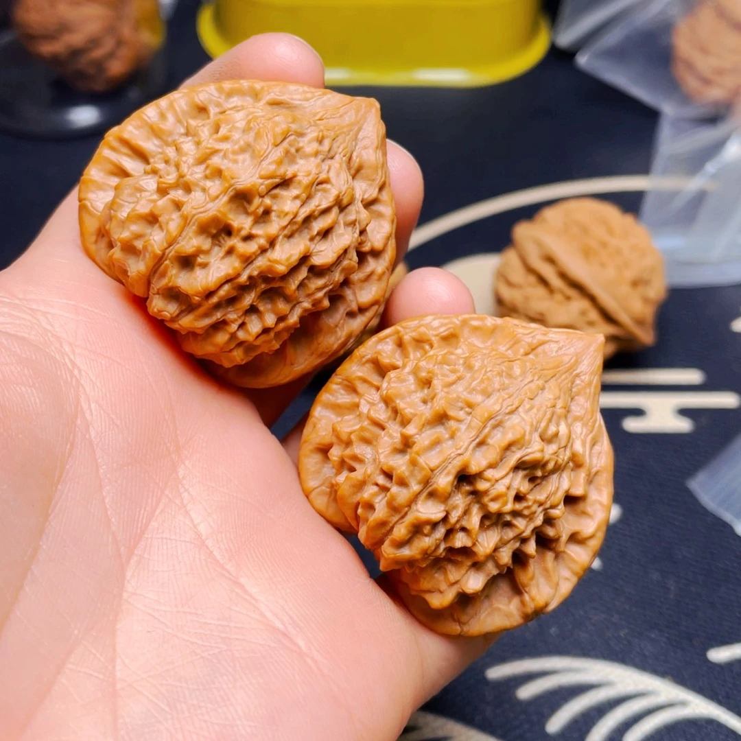 吊坠文玩核桃朱雀一对