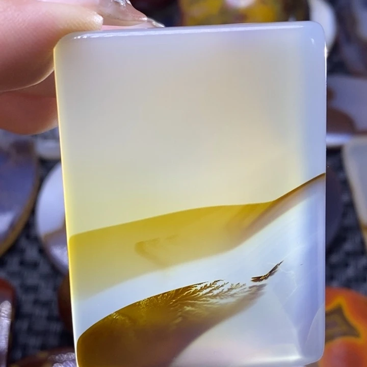 玛瑙/玉髓颈饰未镶嵌