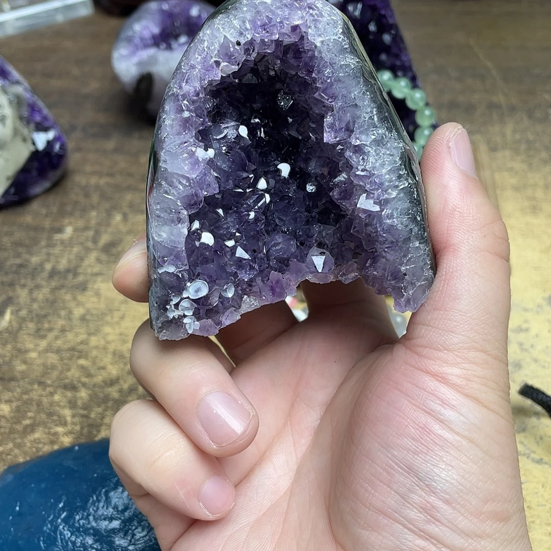 紫晶大型摆件（非配饰）未镶嵌