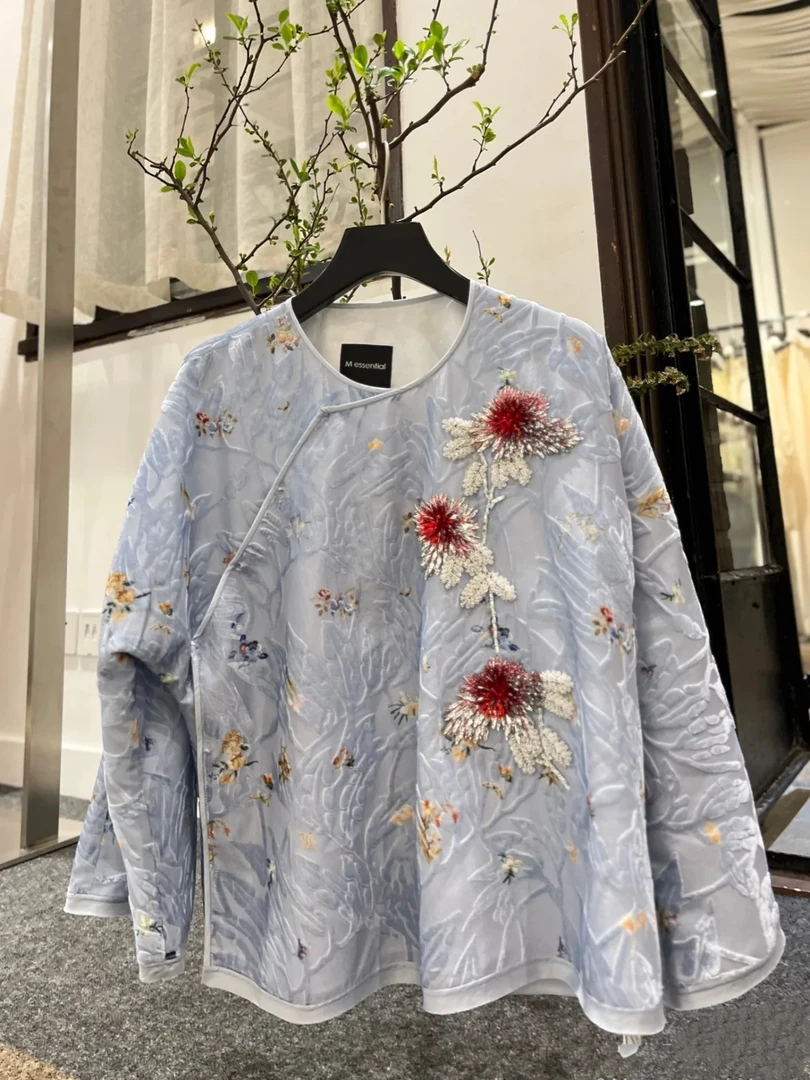 M essential   设计师品牌 晴山烧花丝绒工坊刺绣上衣