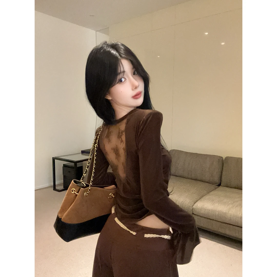 甜辣妹蕾丝网纱拼接镂空长袖T恤女秋季新款修身显瘦气质打底上衣