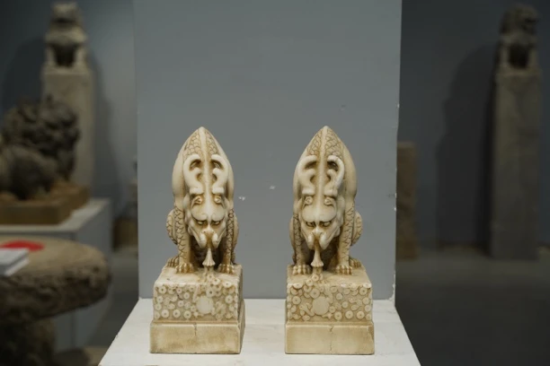 汉白玉精美石雕摆件