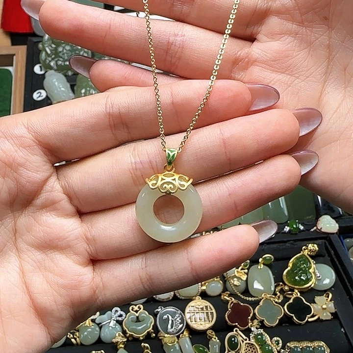 吊坠(赠链)银S925镶嵌和田玉