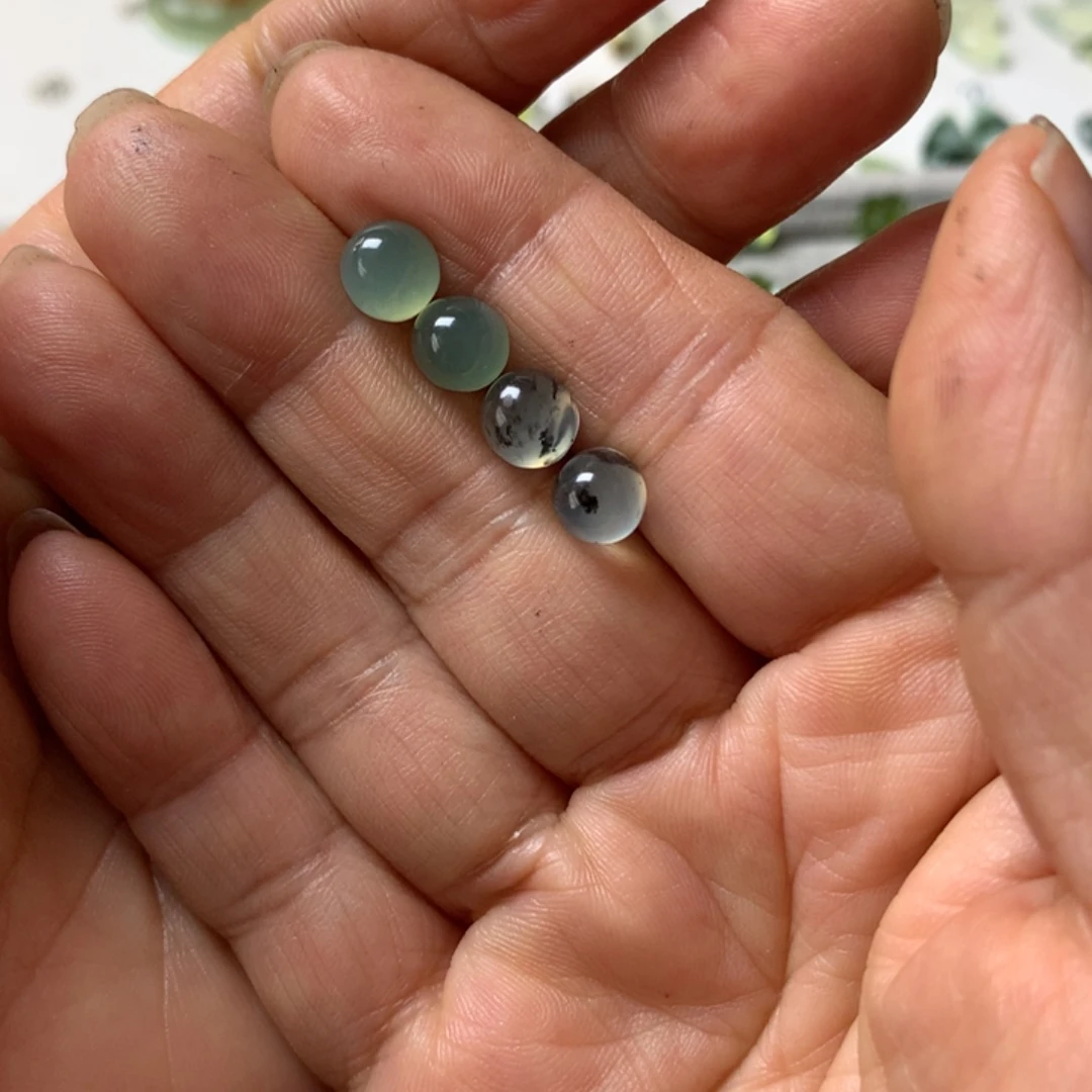 小***˘蛇纹石玉未镶嵌耳坠