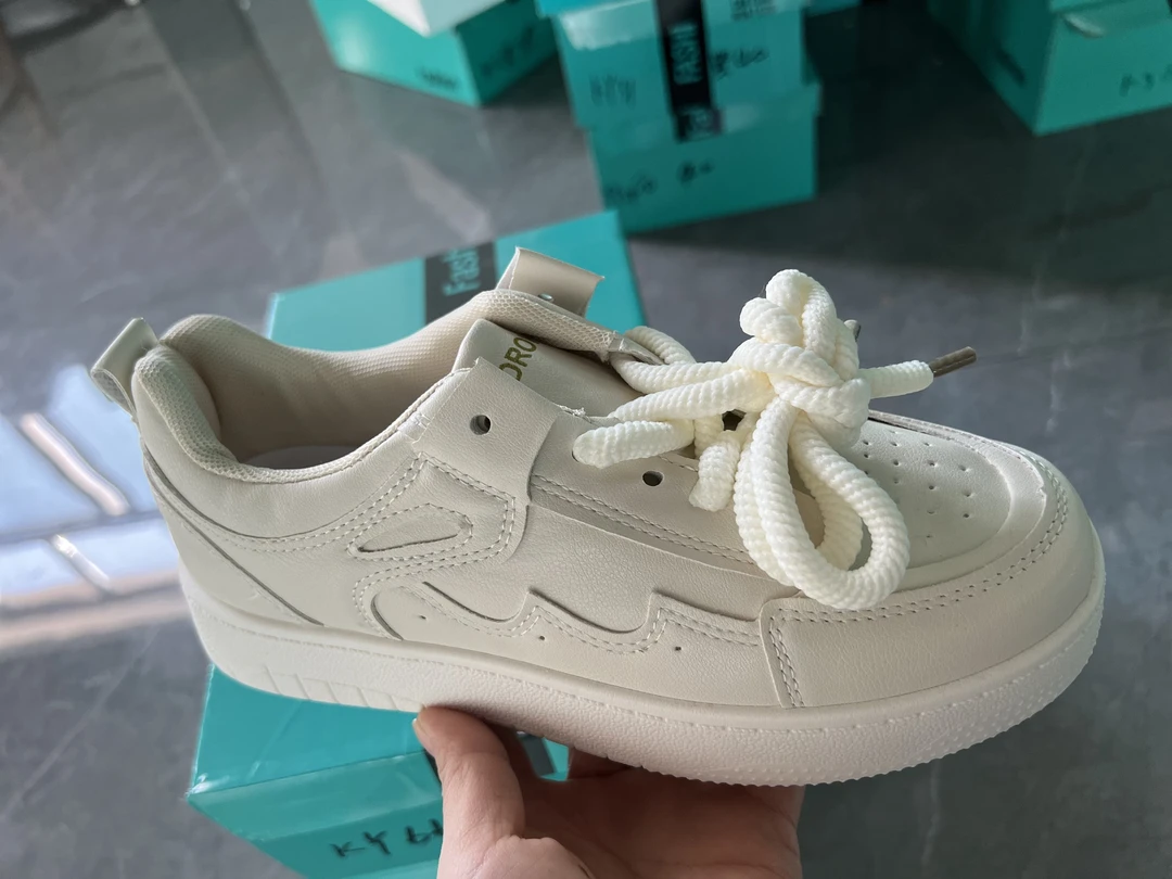 断码休闲板鞋女百搭运动鞋KY66