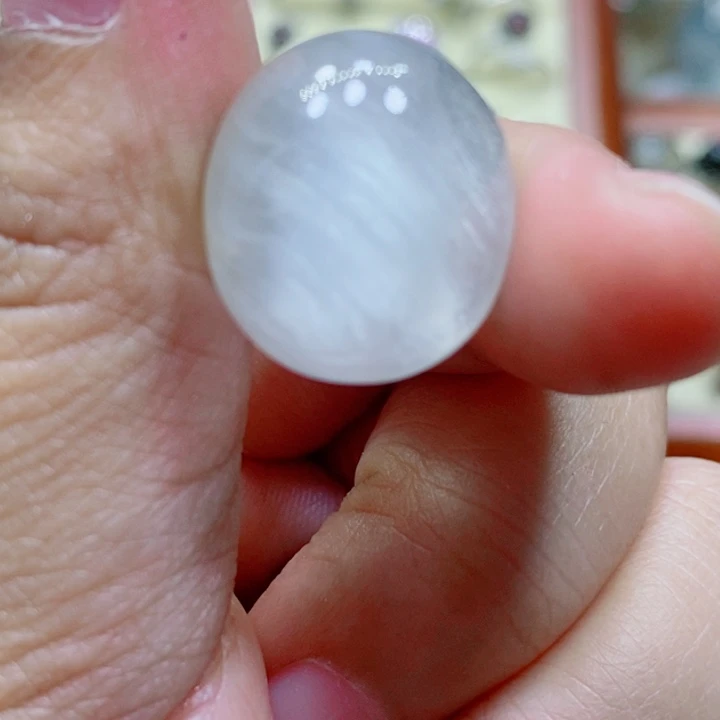 未镶嵌颈饰水晶快*?