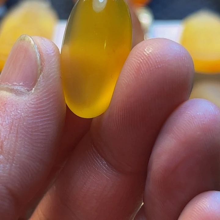 禾***庄石英质玉未镶嵌旦面