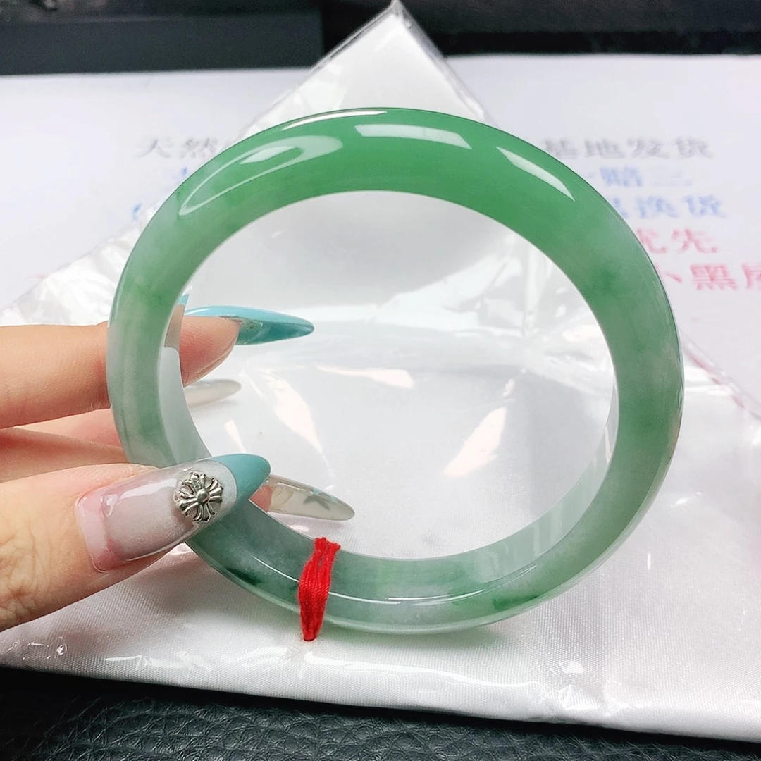 翡翠手镯未镶嵌翡翠63.6正圈