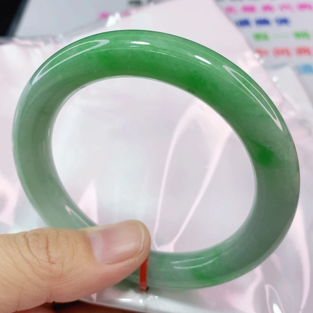 未镶嵌手镯翡翠55.8圈口圆条