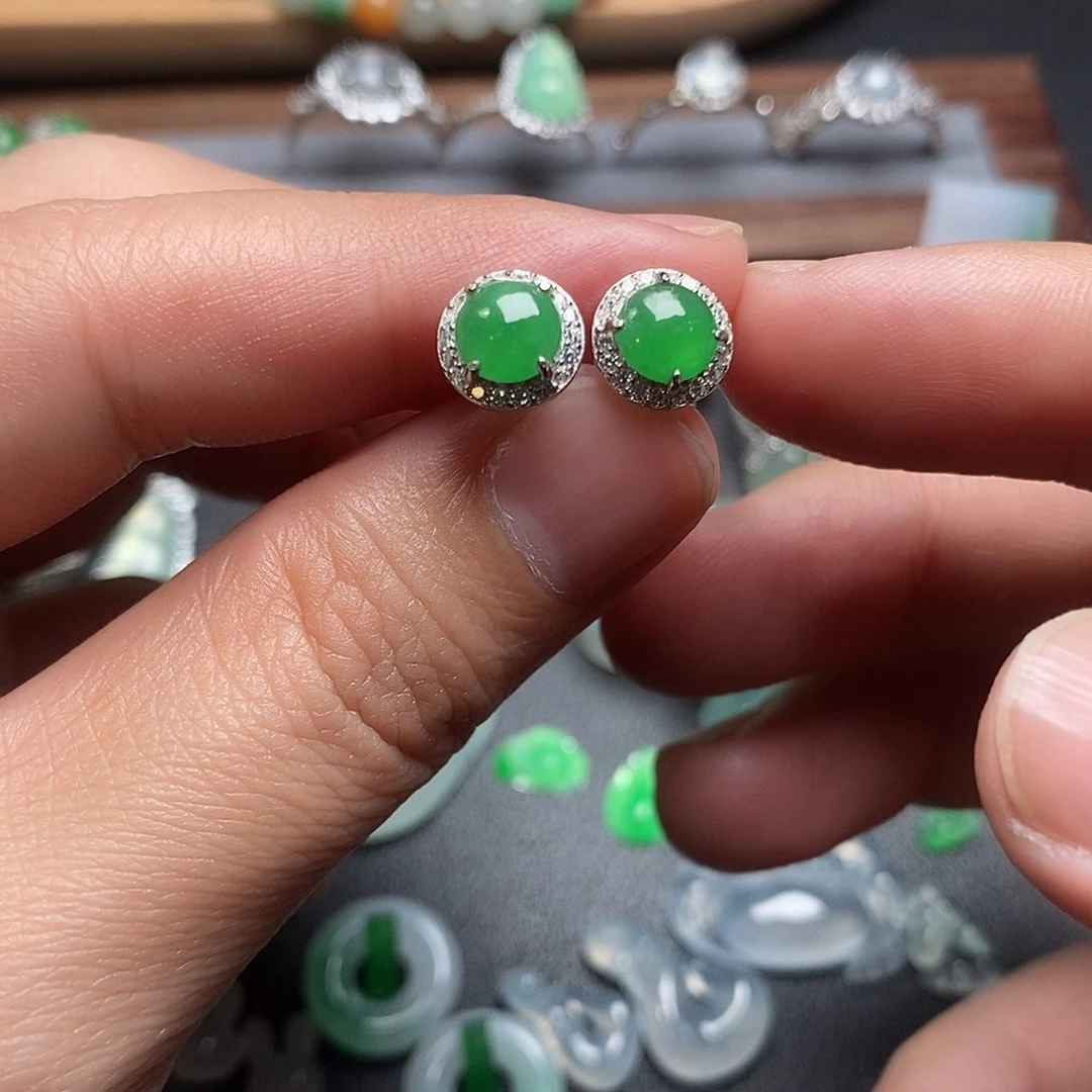 翡翠颈饰银S925镶嵌耳钉蛋面