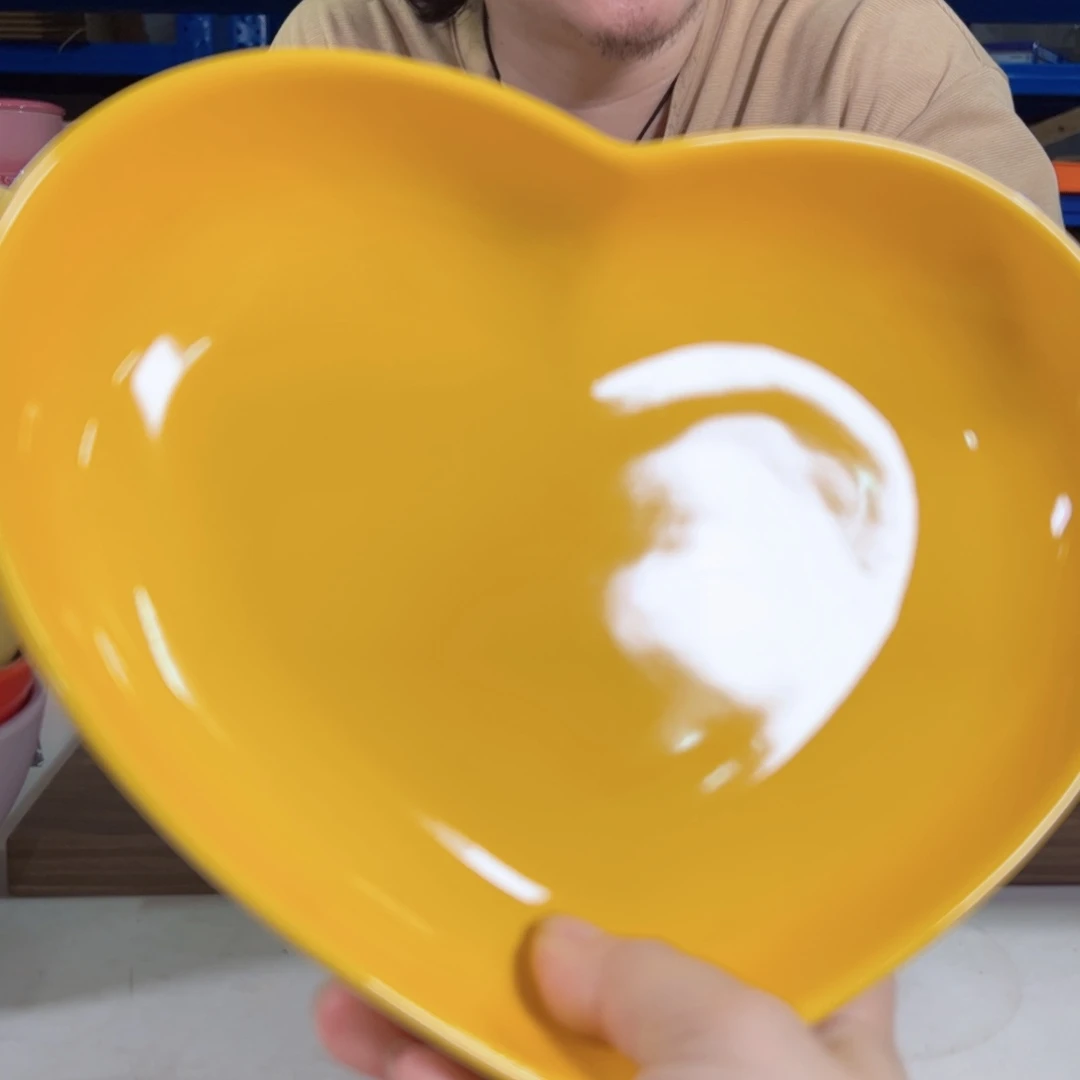 陶瓷落日黄大爱心深盘