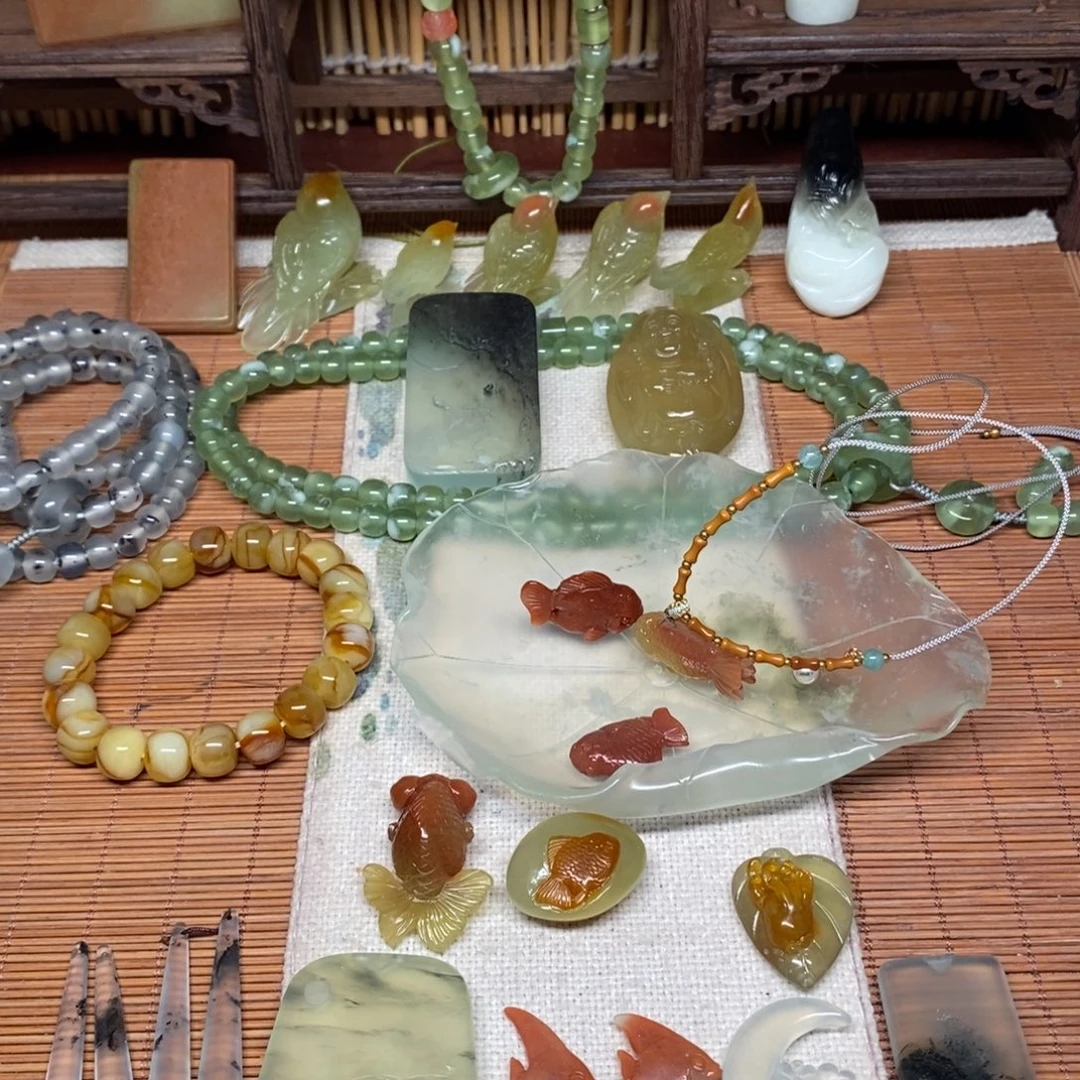 蛇纹石玉未镶嵌挂件