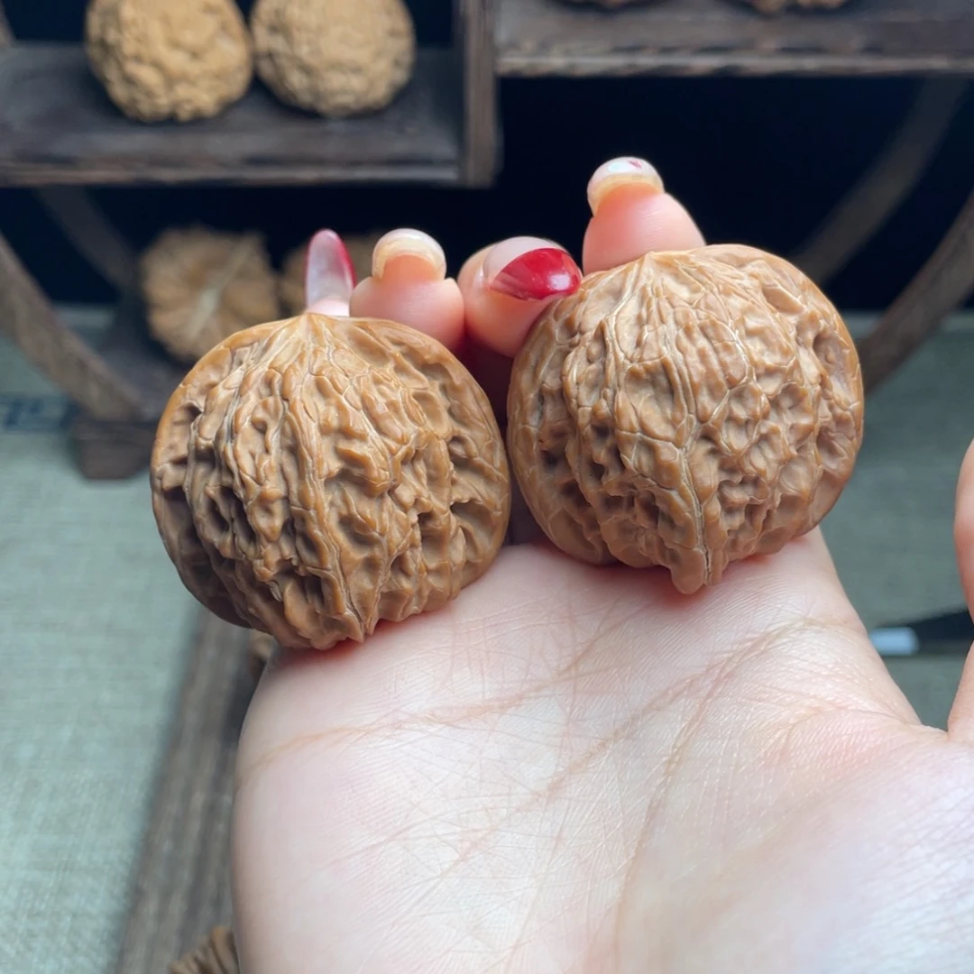 文玩核桃吊坠磨盘41 白茬克重足