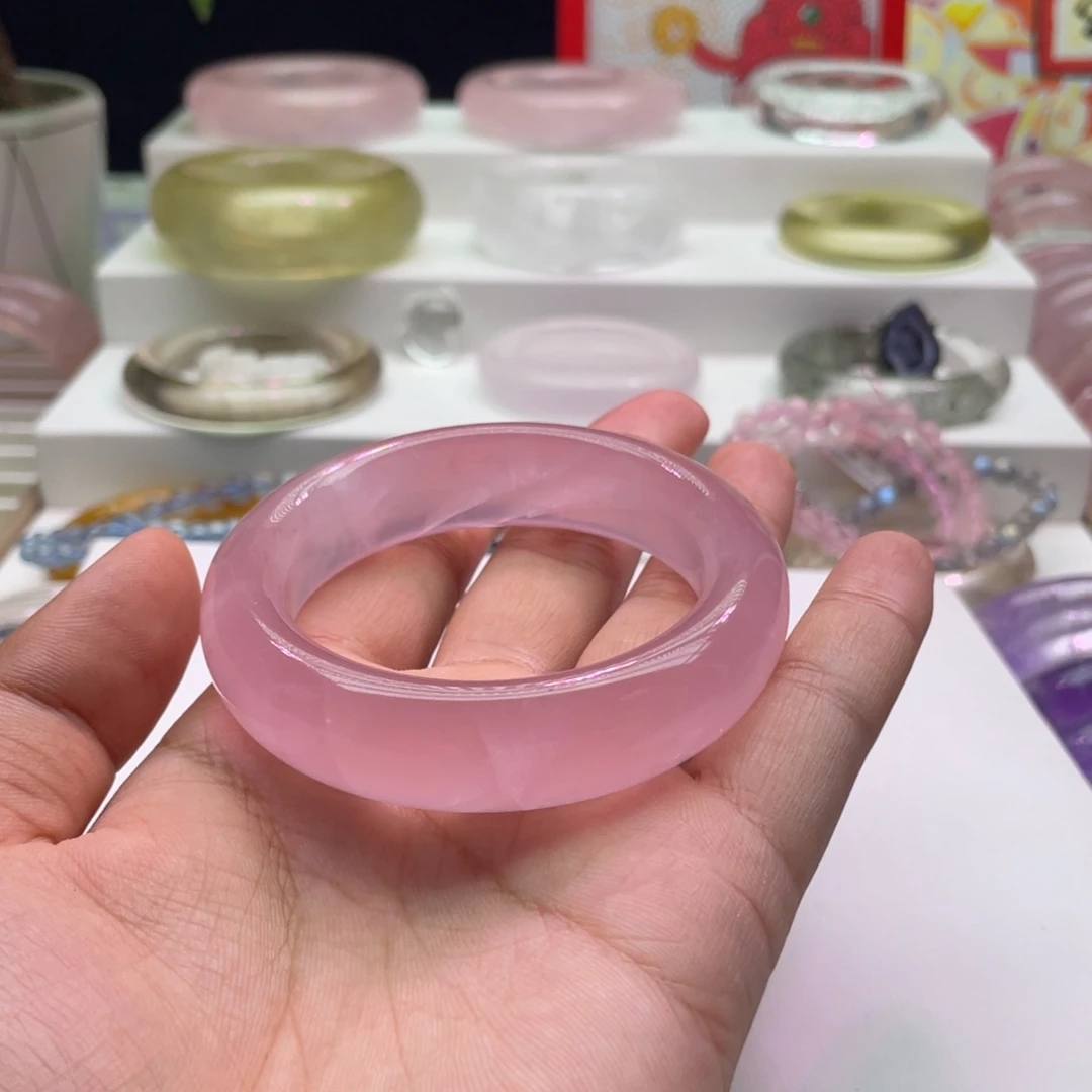 水晶手镯未镶嵌粉水晶