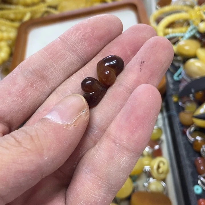 未镶嵌蜜蜡裸石多样性发货其一