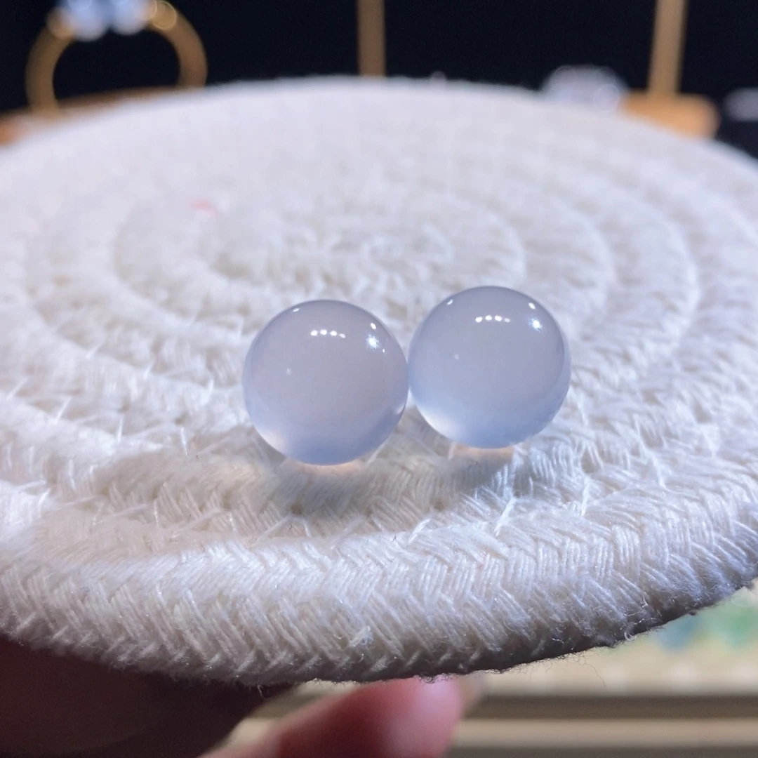 翡翠未镶嵌吊坠(不含链)翡翠茅台白珠（随机发一个）