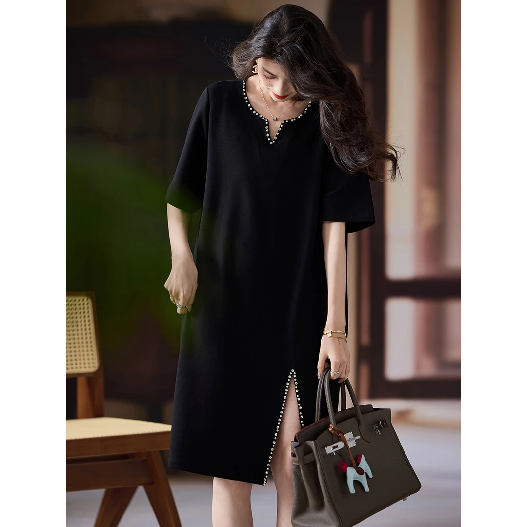高端钉钻开叉连衣裙女夏季2025新款法式气质宽松大码显瘦小黑裙潮