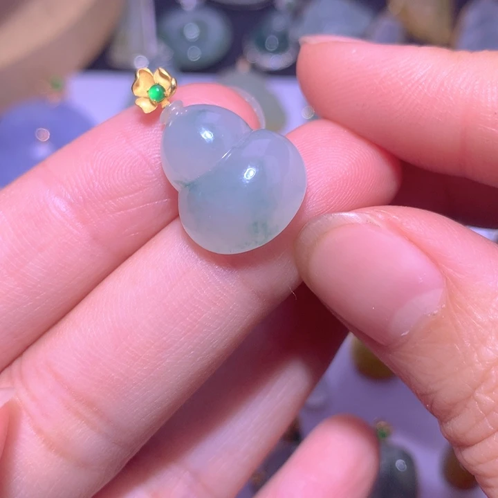 颈饰18K金镶嵌翡翠翡翠