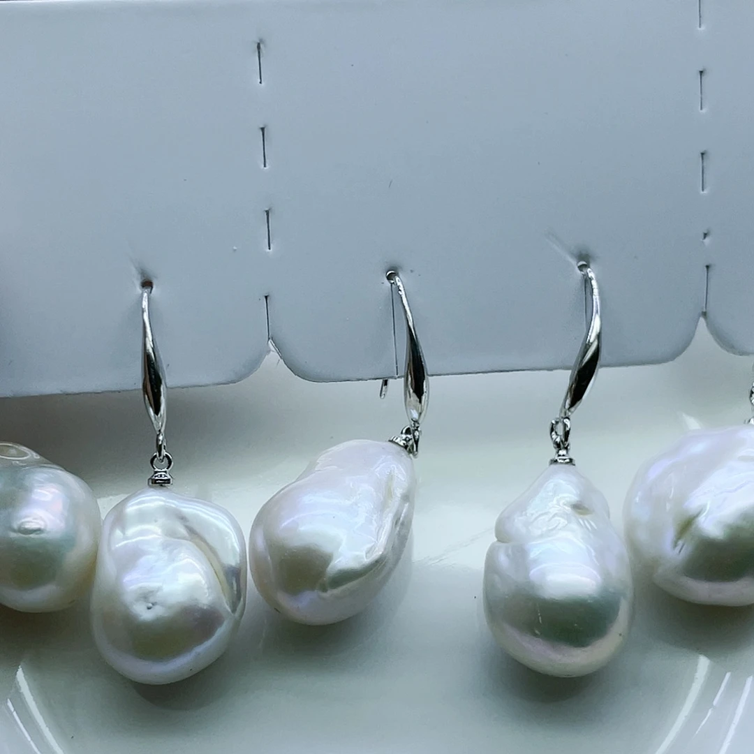 淡水珍珠颈饰钛钢