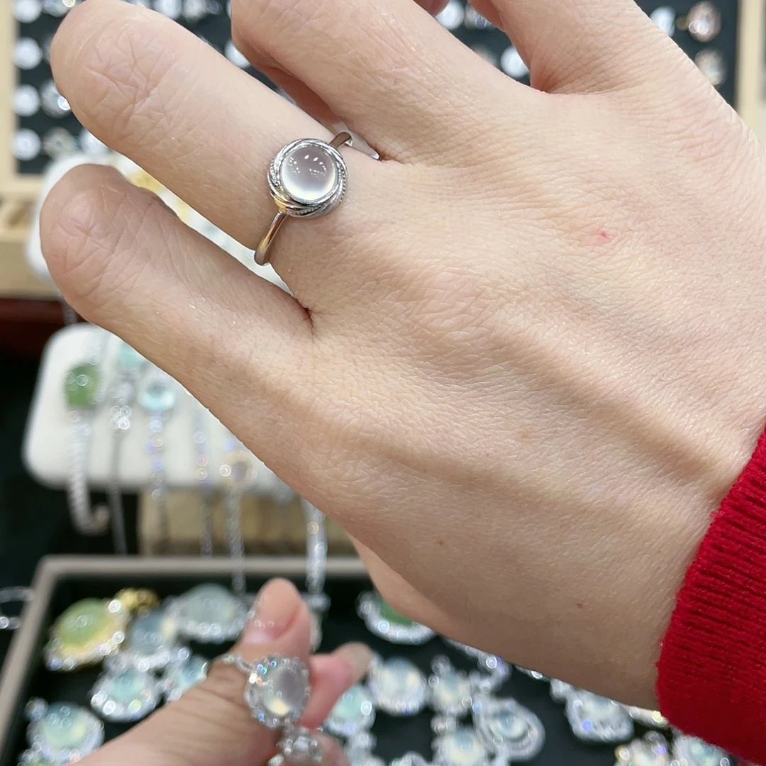 蛇纹石玉戒指银S925镶嵌小**?