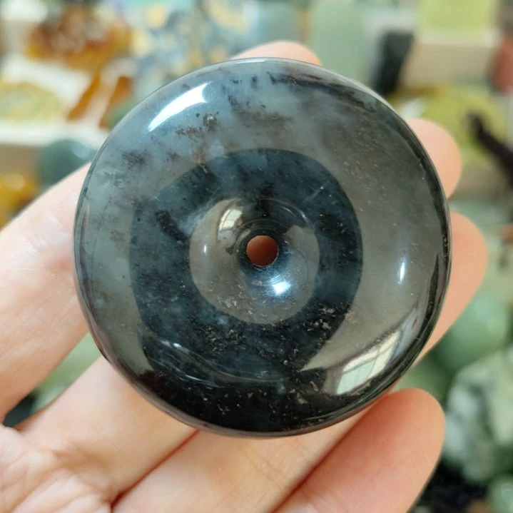 岫玉未镶嵌平安扣