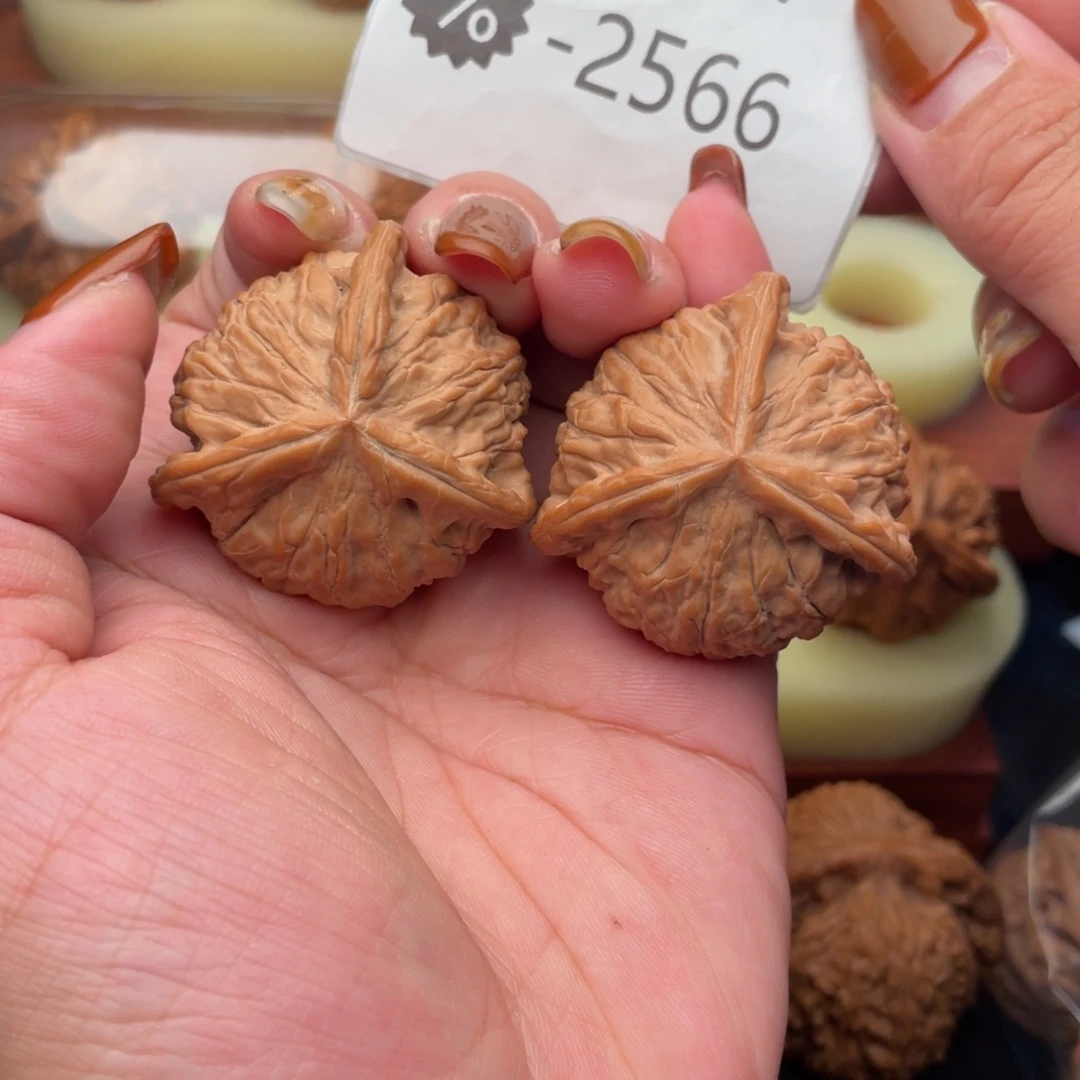 普***疫文玩核桃把件糖三角正奔