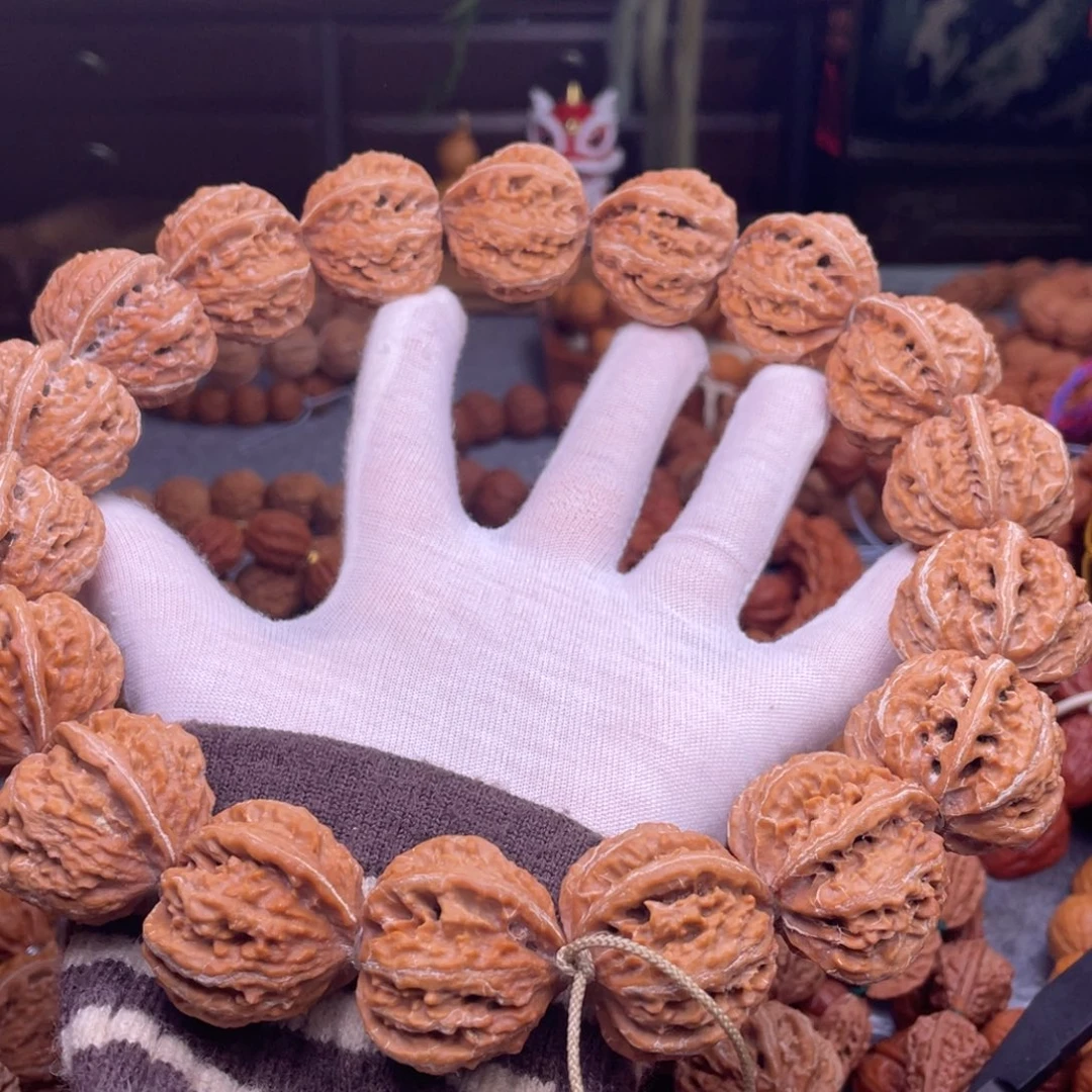 用***7文玩核桃吊坠秋子